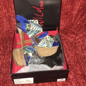 Pretty multi colored heel